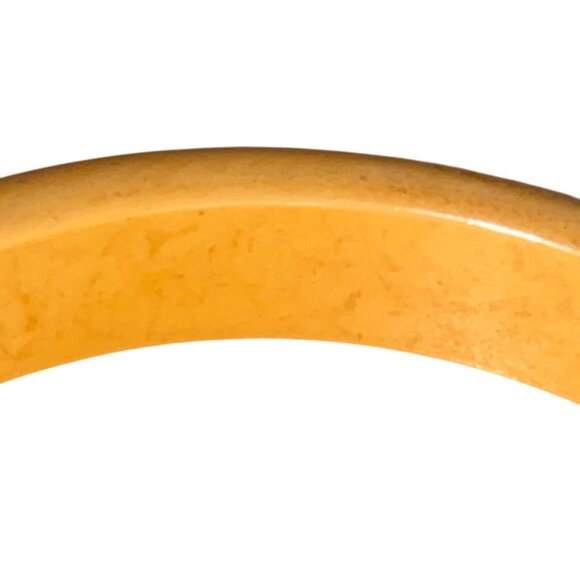 Pair Of Vintage Yellow Bakelite Bangle Bracelets Set - Picture 5 of 8